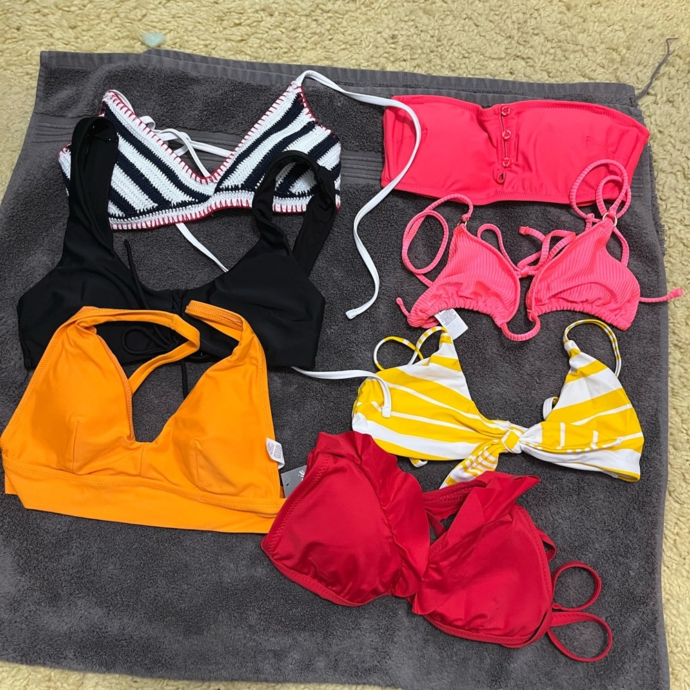 7 Bikini sets with extra bottoms